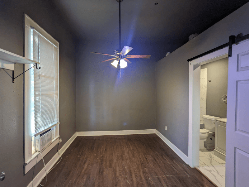 Denison Townhome: 225 W Monterey st