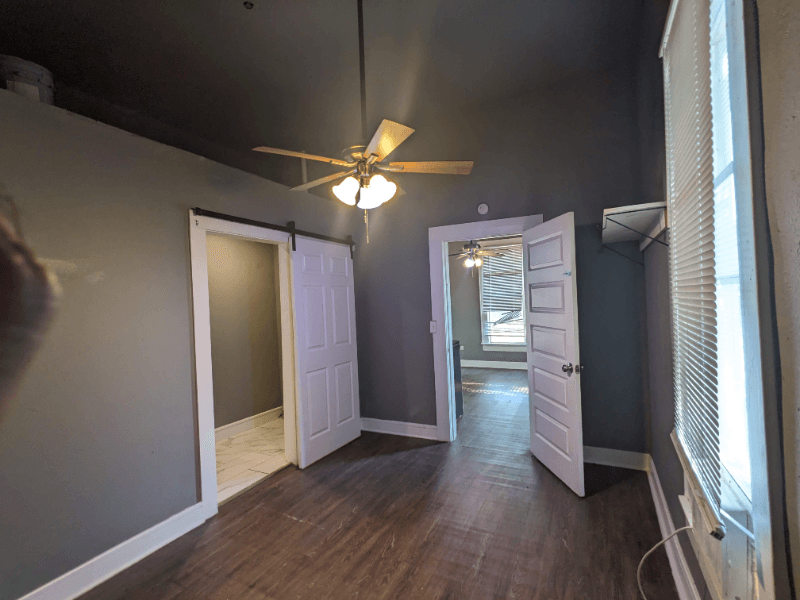 Denison Townhome: 225 W Monterey st