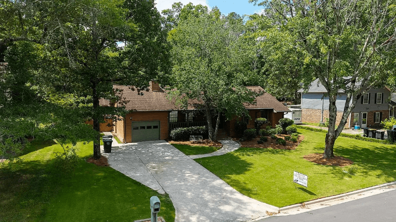 Rome House: 127 Leafmore Road Southwest