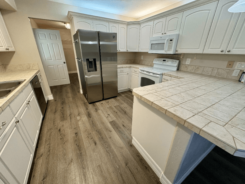 Naples House: 203 Esther Street