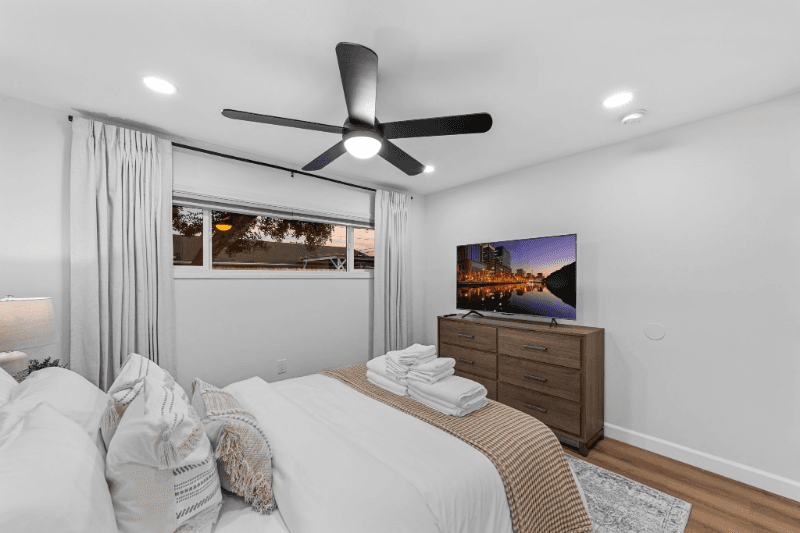 San Diego Multiplex: 4442 Clairemont Dr
