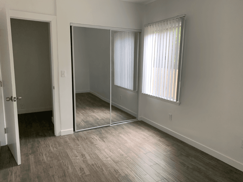 Van Nuys Apartment: 14711-14717 Erwin ST