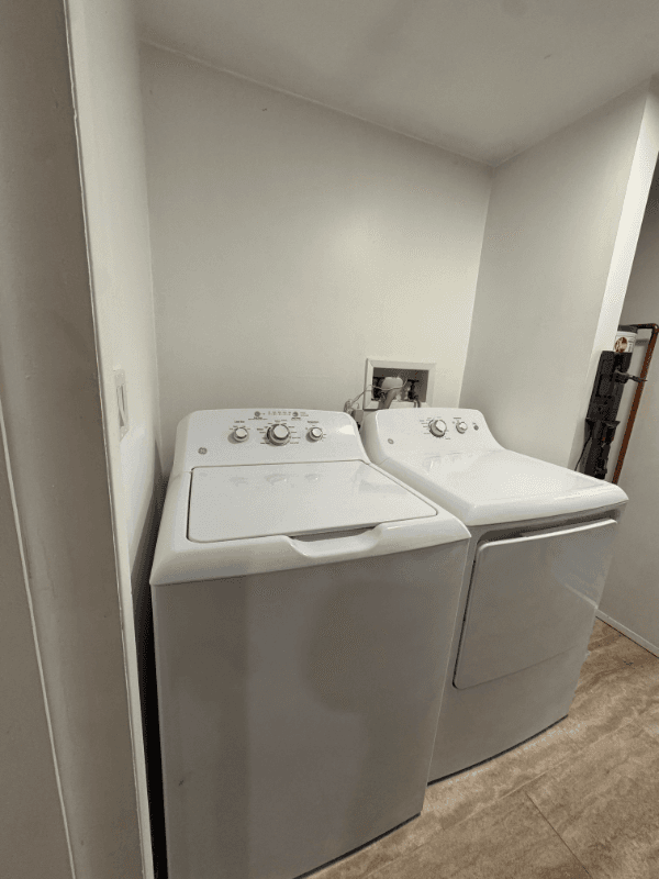 Shoreline House: 723 N 184th St