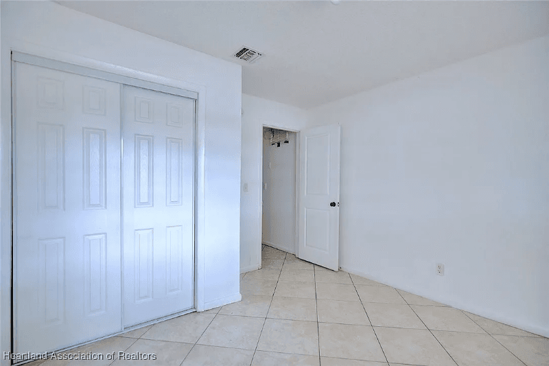 Sebring House: 604 Denise Avenue
