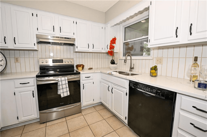 blue springs House: 2805 nw 3rd ter