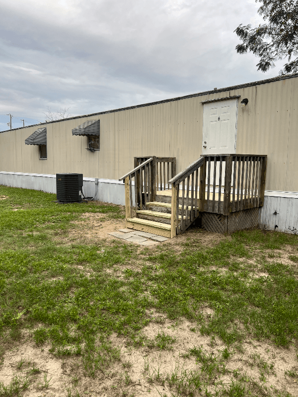 Florence House: 1805 Gilbert Drive