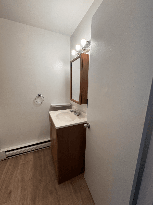 New Milford Multiplex: 8 East St
