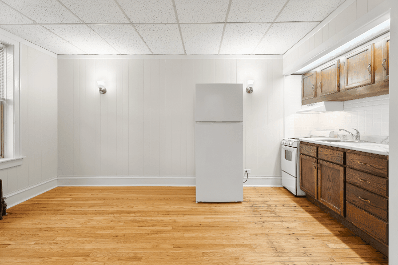 Chicago Apartment: 1440 W. Howard St.