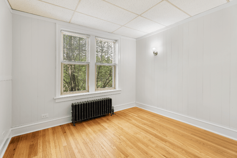 Chicago Apartment: 1440 W. Howard St.