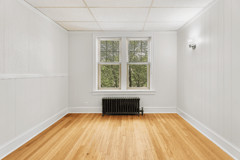 Chicago Apartment: 1440 W. Howard St.