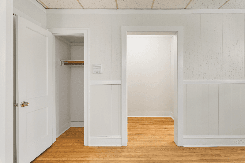 Chicago Apartment: 1440 W. Howard St.