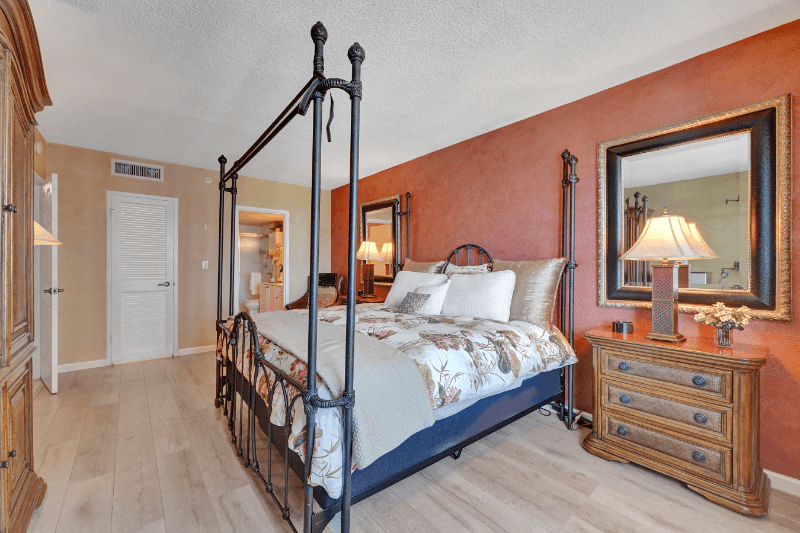HOLLYWOOD Condo: 2501 S OCEAN DR