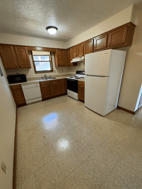 Union City Apartment: 705 W Washington St