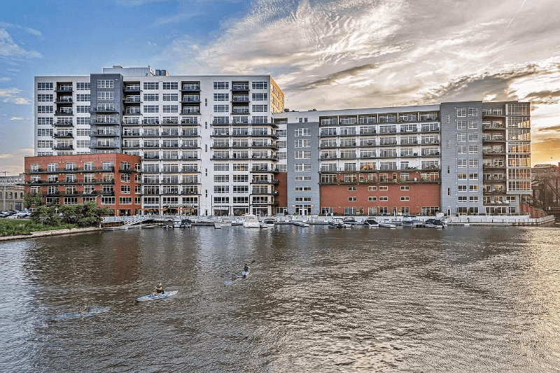 Milwaukee Condo: 106 W Seeboth St