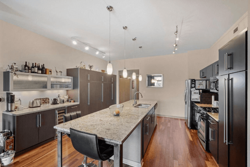 Milwaukee Condo: 106 W Seeboth St
