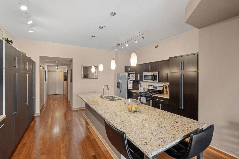 Milwaukee Condo: 106 W Seeboth St