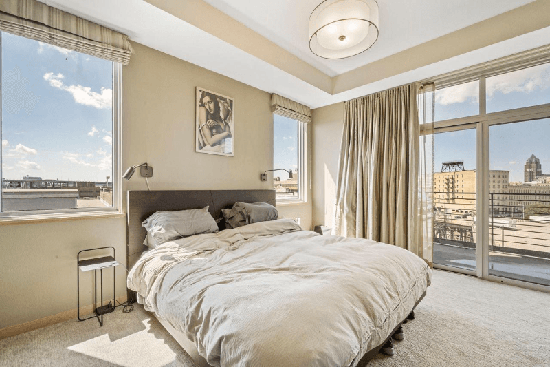 Milwaukee Condo: 106 W Seeboth St