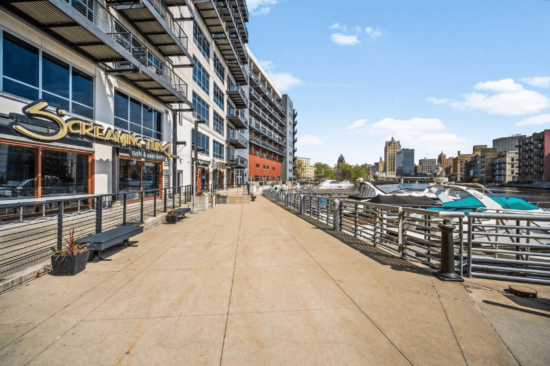 Milwaukee Condo: 106 W Seeboth St