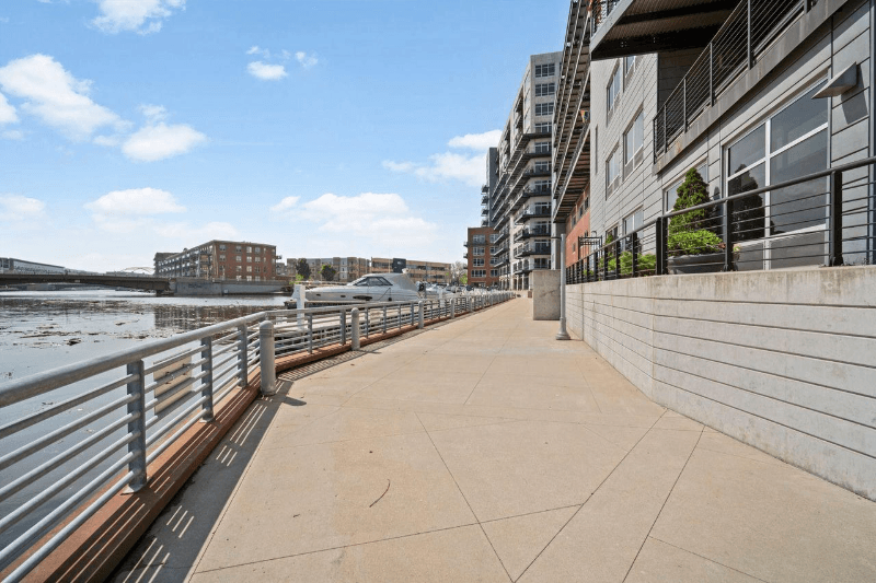 Milwaukee Condo: 106 W Seeboth St