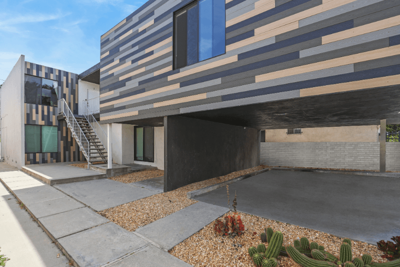 Los Angeles Apartment: 2422 Meadowvale Avenue