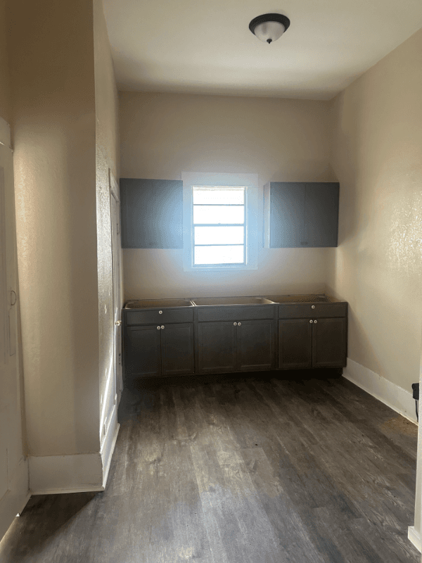 MART House: 802 E LIMESTONE AVE