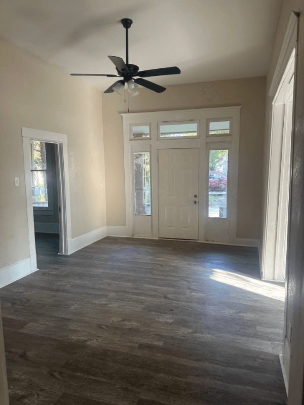 MART House: 802 E LIMESTONE AVE