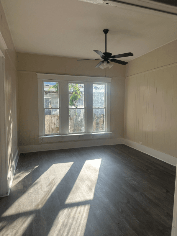 MART House: 802 E LIMESTONE AVE