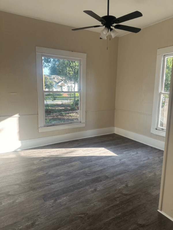 MART House: 802 E LIMESTONE AVE