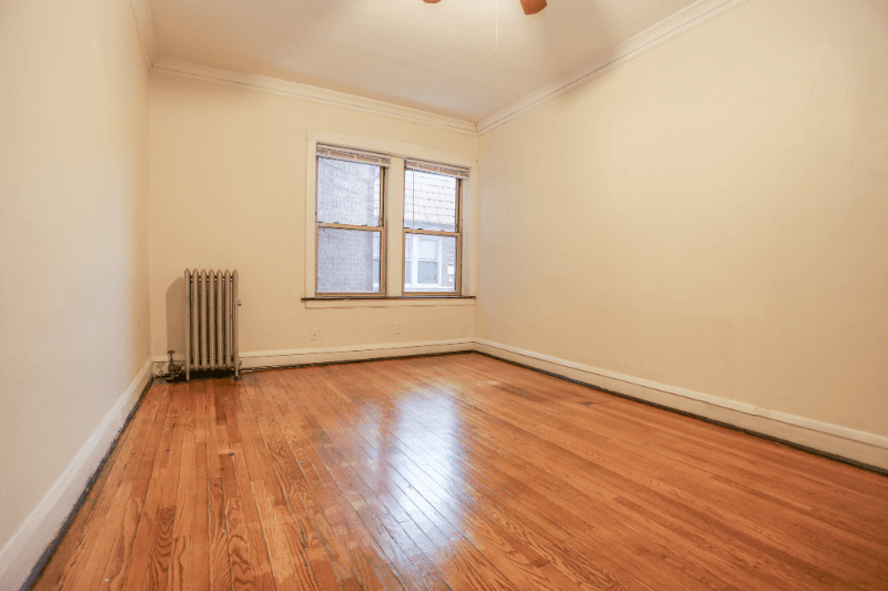 Chicago Apartment: 7667 Sheridan