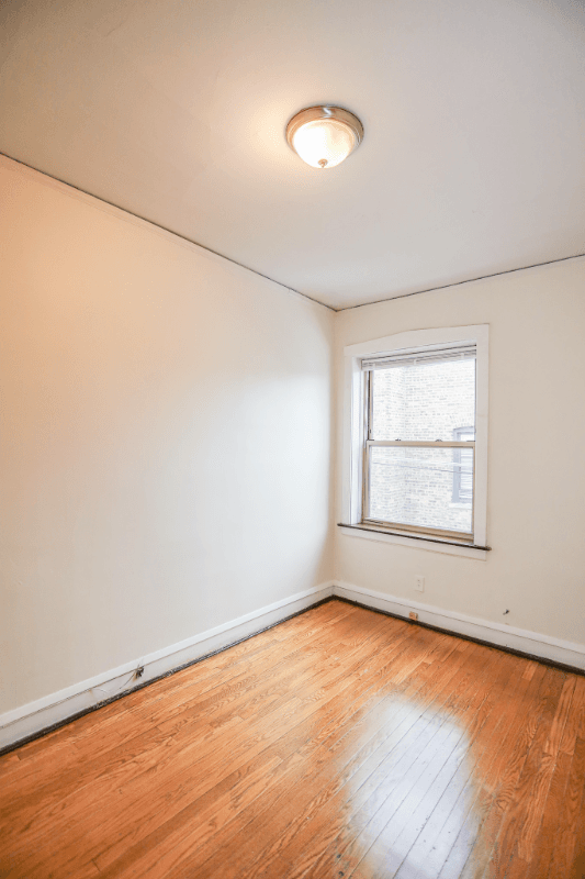 Chicago Apartment: 7667 Sheridan
