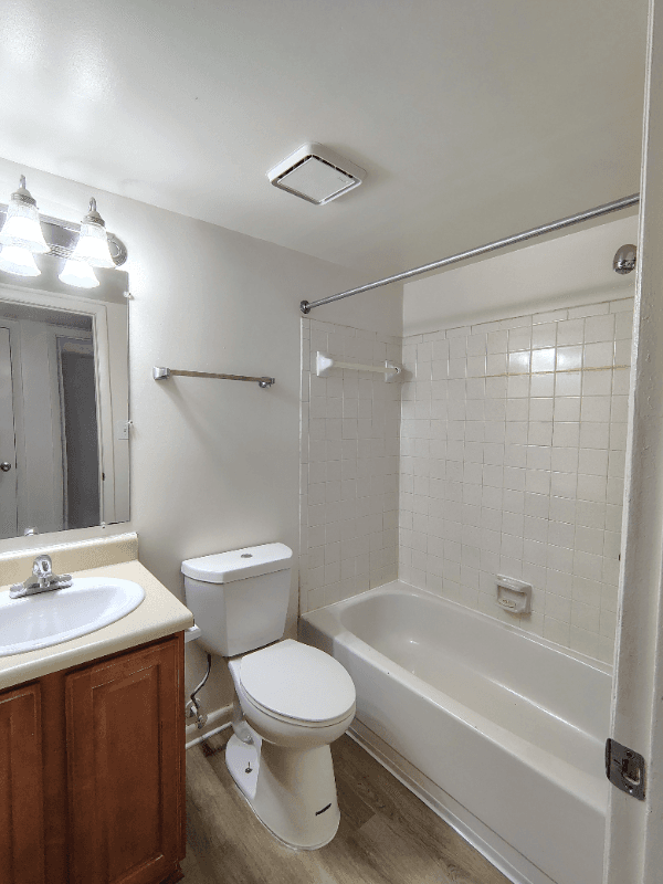 Lynchburg Apartment: 600 Reusens Road