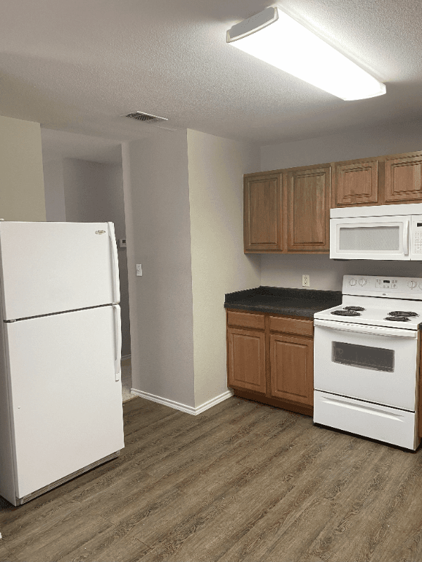 Godley Apartment: 108 N Sixth Street