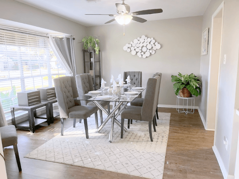 Katy House: 719 Park Knoll Ln,