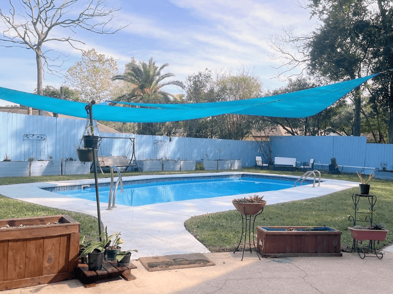 Katy House: 719 Park Knoll Ln,