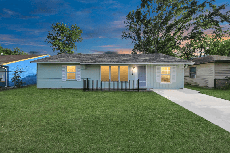 Houston House: 4918 perry St