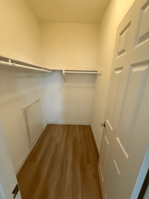 Eastvale Single Room: 14584 sleepy creek dr