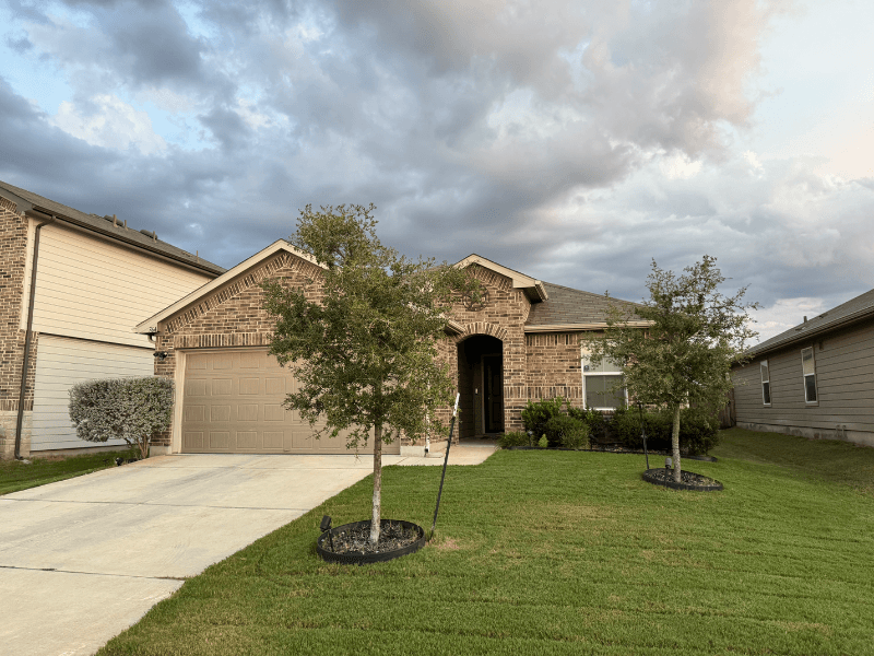 Seguin House: 764 Armadillo Dr