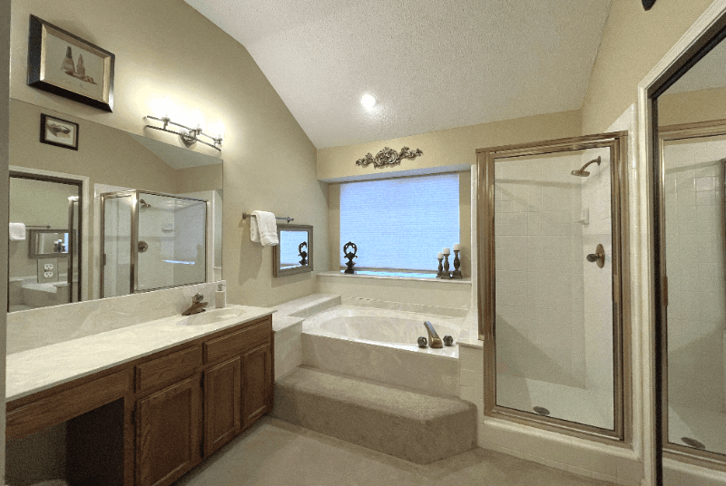 Austin House: 11304 Nutwood Cove