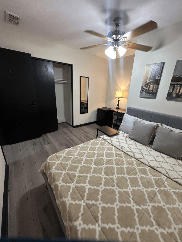 Orlando Single Room: 8328 Cristobal Circle
