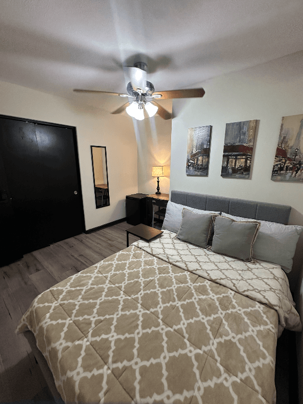 Orlando Single Room: 8328 Cristobal Circle
