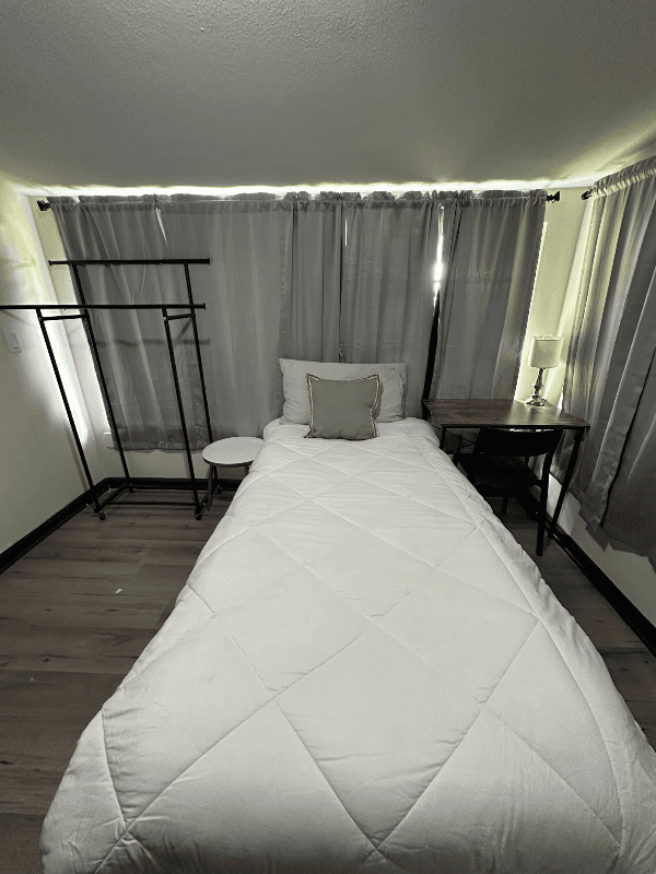Orlando Single Room: 8328 Cristobal Circle