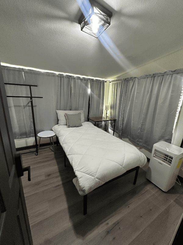 Orlando Single Room: 8328 Cristobal Circle