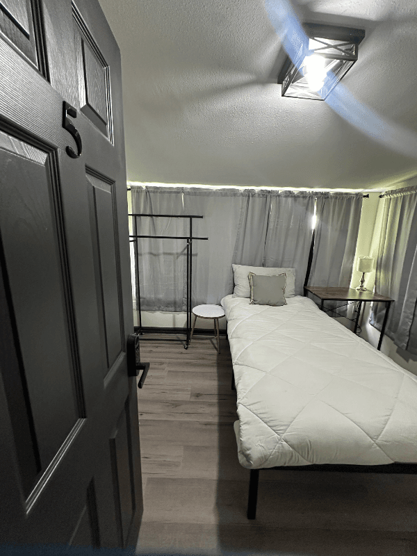 Orlando Single Room: 8328 Cristobal Circle