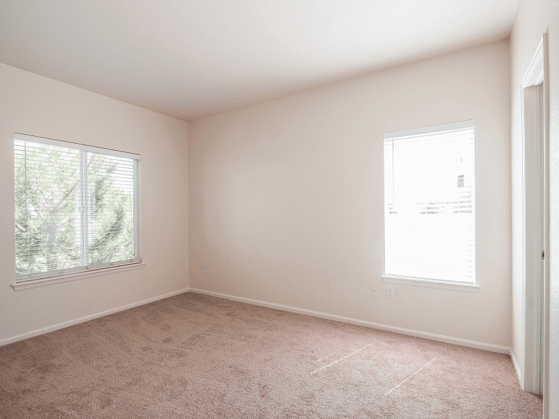 Aurora Condo: 905 S Zeno Way