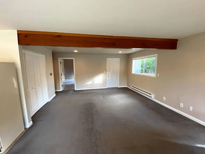 Shoreline House: 18032 5th Ave NE
