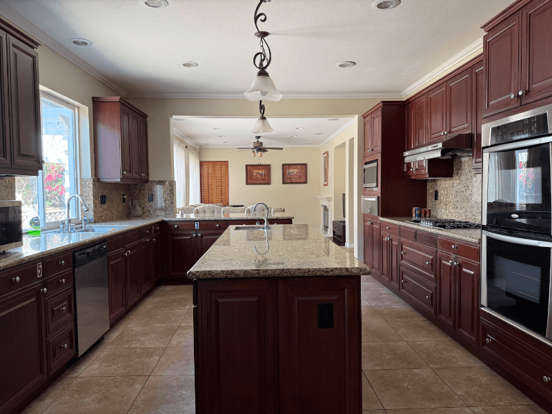 Eastvale Single Room: 13652 Perry Ann Cir.