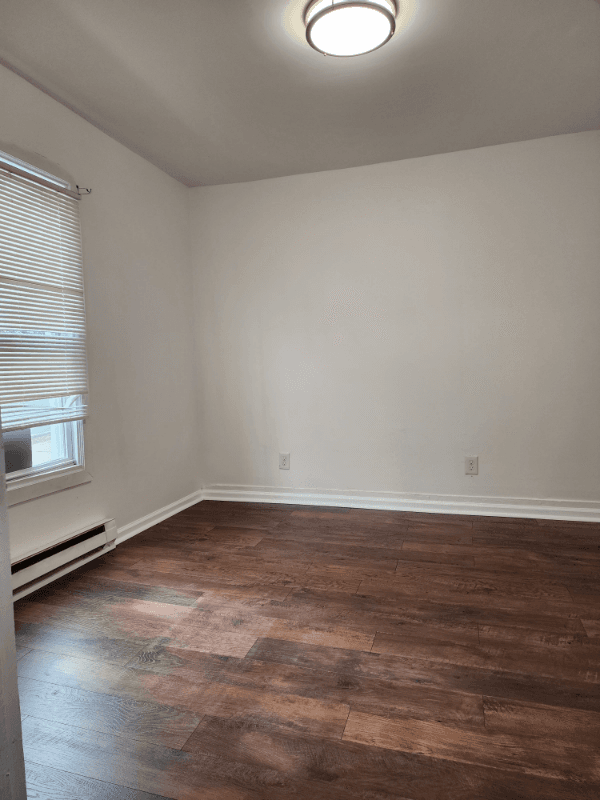 Meriden Apartment: 129 Willow St, Meriden CT