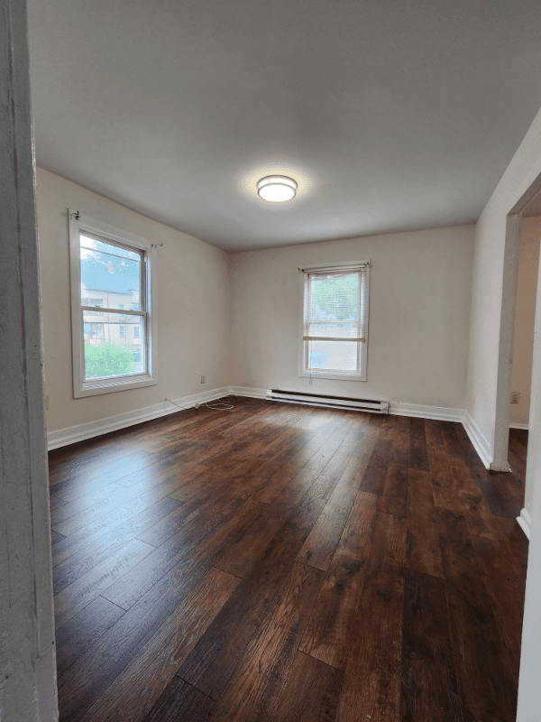 Meriden Apartment: 129 Willow St, Meriden CT