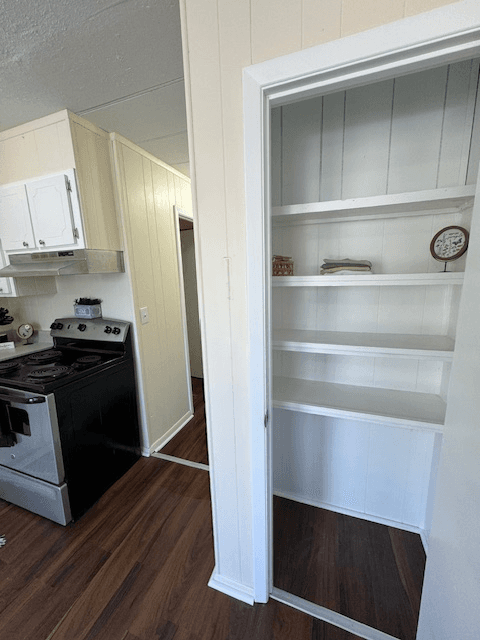 Knoxville House: 2055 Washington Ave