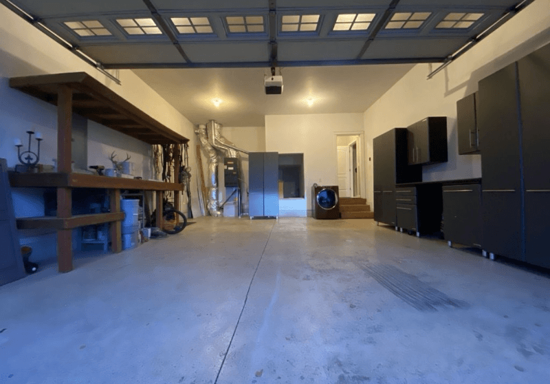Roseburg House: 2345 NW Kelsay Ct